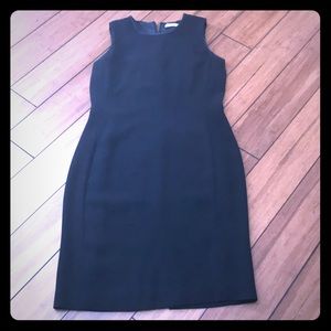 Black sleeveless sheath